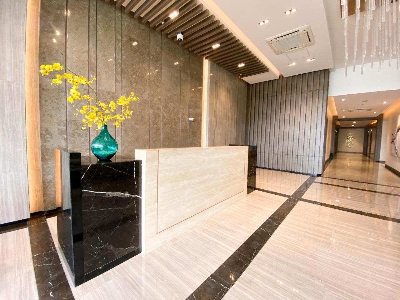 Apartment Uptown Parksuites Tower Two - Bgc Taguig,