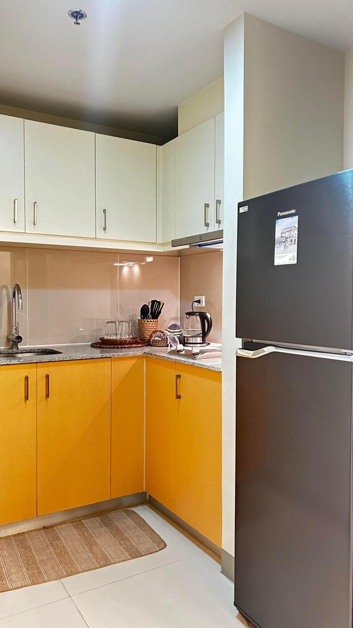 Uptown Parksuites Tower Two - Bgc Taguig, Apartment